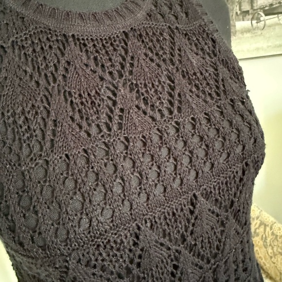 Rewind Black Cropped Cut Out Tank Top - Picture 2 of 6